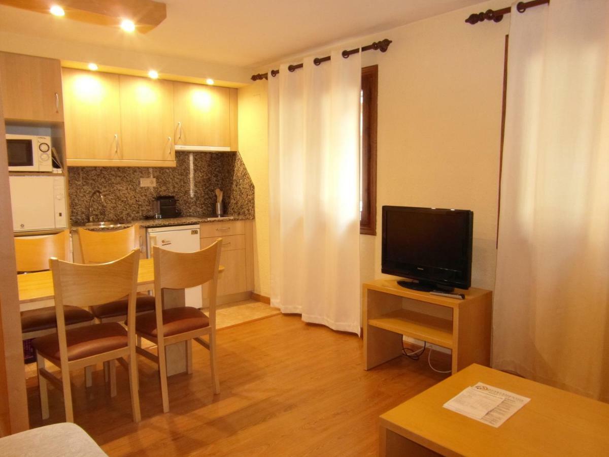 B06 - Mayor 22, 1º - Villmor Apartament Benasque Zewnętrze zdjęcie
